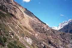 01 Trekking From Hoppo To Pethang Camp.jpg